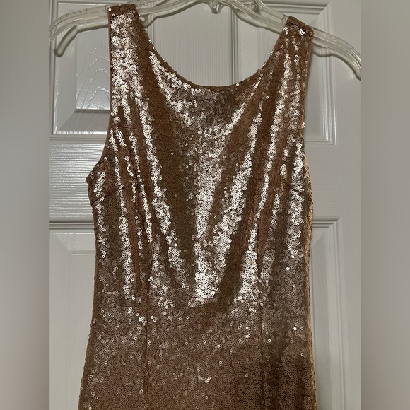 Stunning rose gold sequin gown - Picture 2 of 5